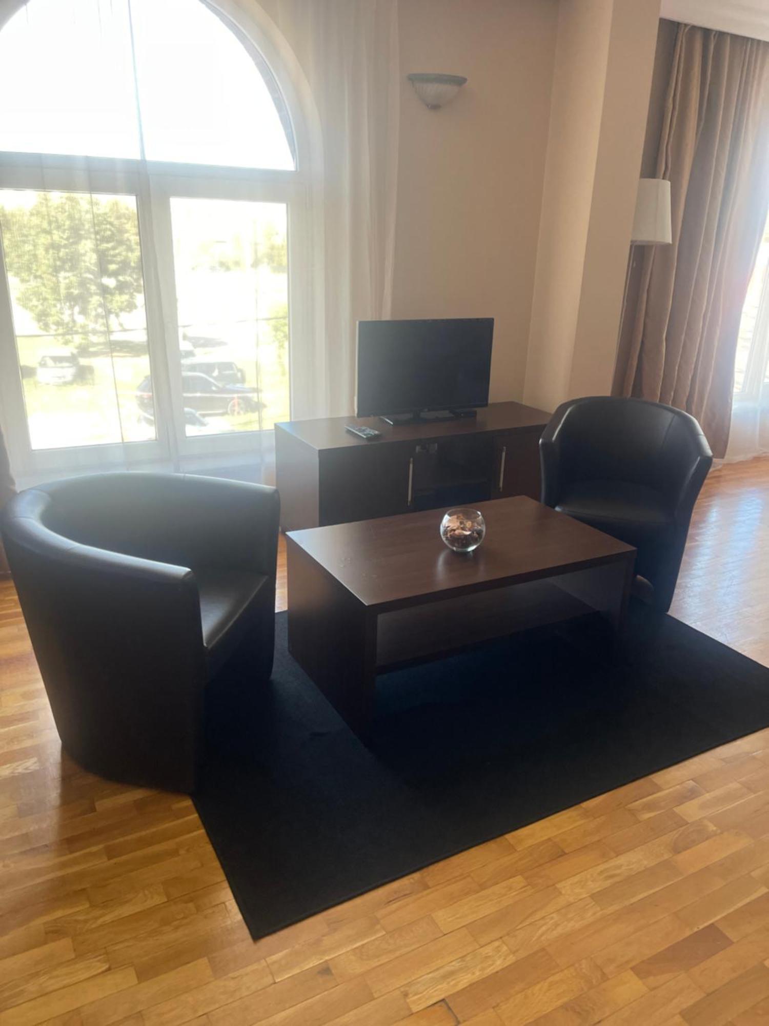Consul Hotel