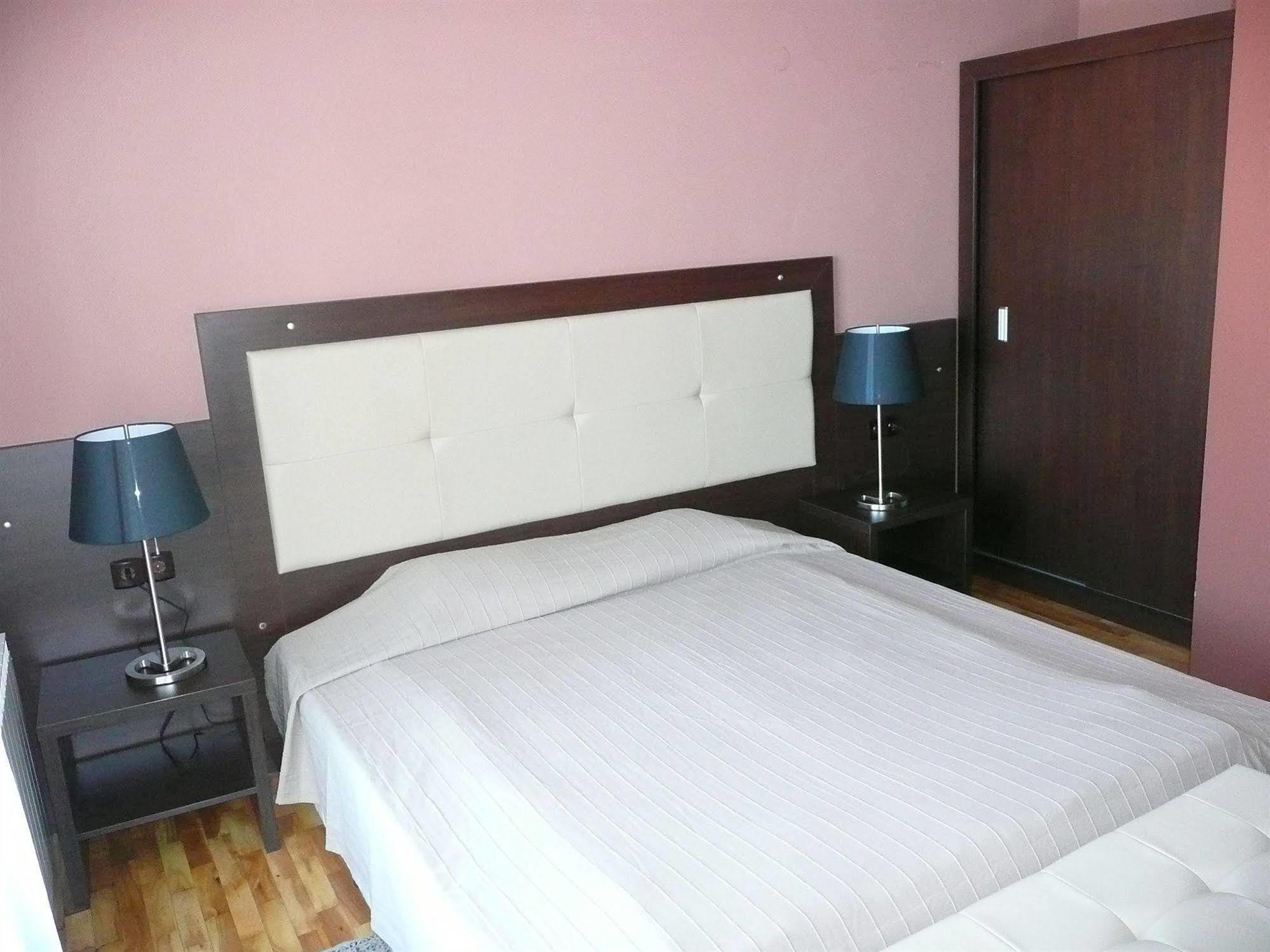 Consul Hotel